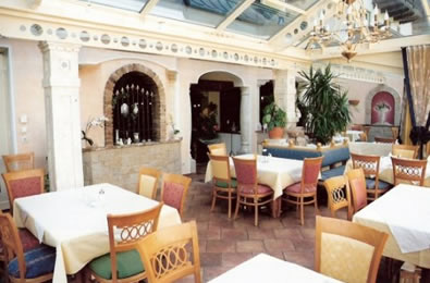 DEKOS�ULE | S�ulen in der Erlebnisgastronomie